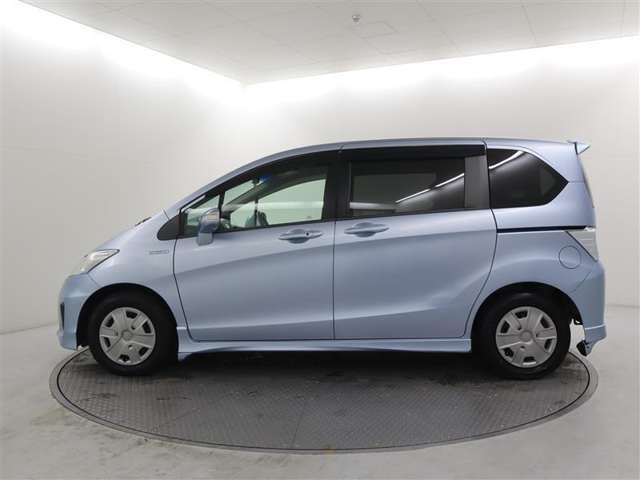 フリードハイブリッド1.5 ジャストセレクション