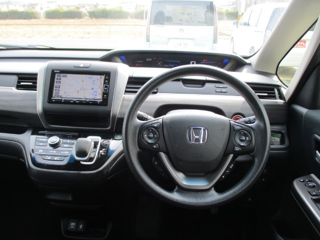 フリード+1.5 ハイブリッド G