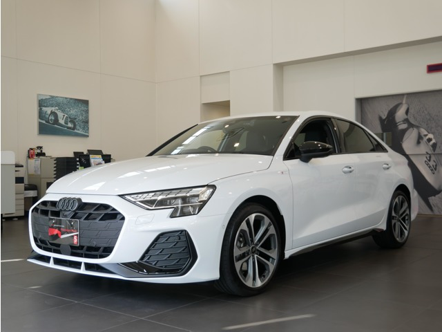 A3セダン30 TFSI Sライン