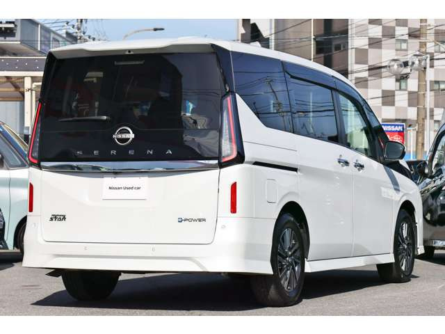 セレナ1.4 e-POWER ハイウェイスターV