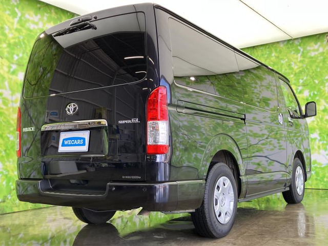 ハイエースバン