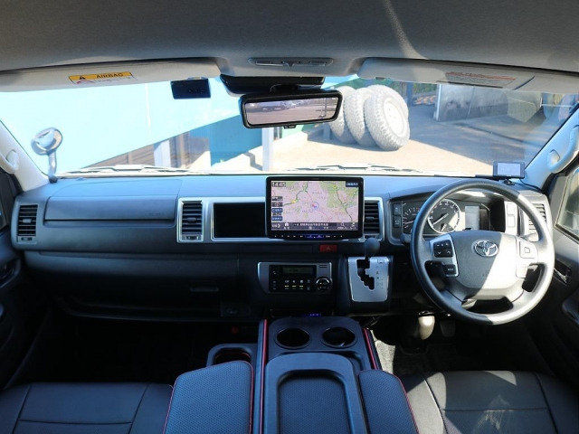 ハイエース2.7 グランドキャビン 4WD