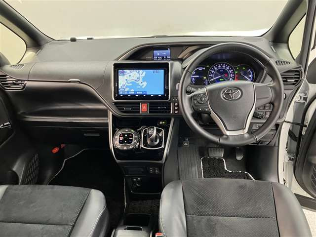 ヴォクシー1.8 ハイブリッド ZS 煌III