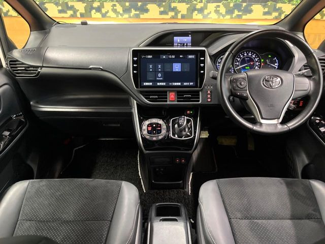 ヴォクシー1.8 ハイブリッド ZS 煌III