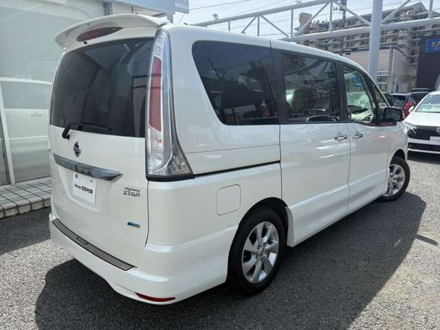 セレナ2.0 ハイウェイスター Vセレクション