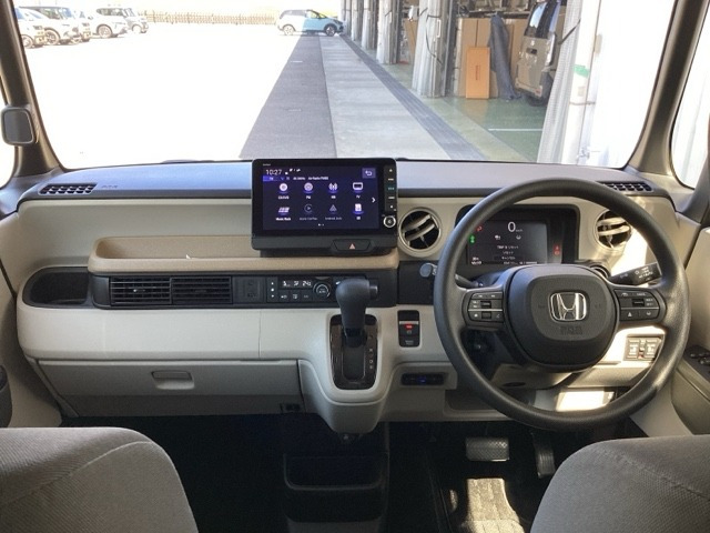 N-BOXファッションスタイル モノトーン