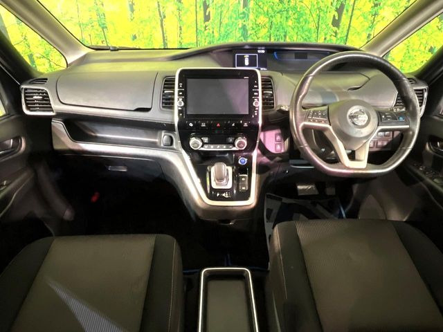 セレナ1.2 e-POWER ハイウェイスターV