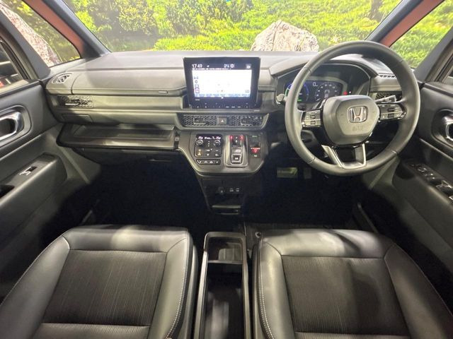 ステップワゴン2.0 e:HEV スパーダ