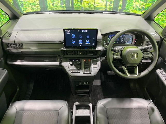 ステップワゴン2.0 e:HEV スパーダ