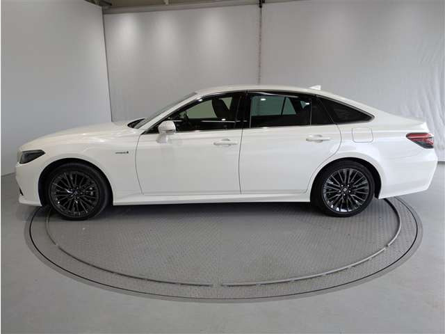 クラウンハイブリッド 2.5 S スポーツスタイル