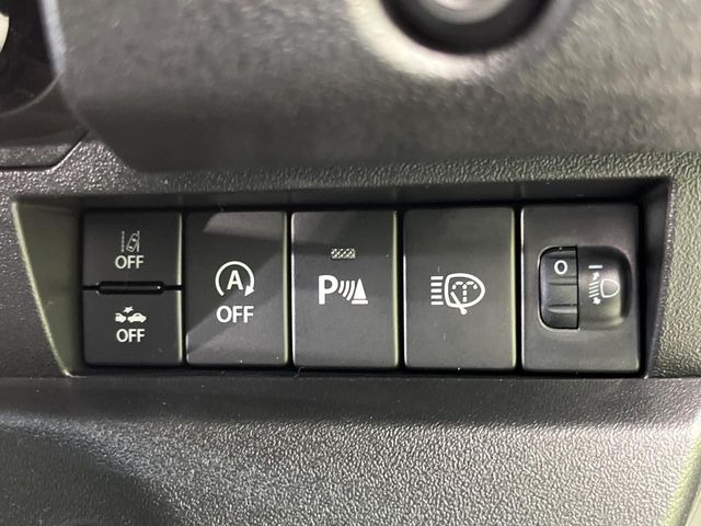 【スズキ セーフティサポート】走行中に前方の車両等を認識し、衝突しそうな時は警報とブレーキで衝突回避と被害軽減をアシスト。より安全にドライブをお楽しみいただけます。