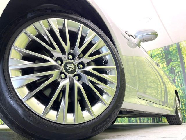 �y����18�C���`�A���~�z�C�[���z�O�ςɃ}�b�`���������A���~�z�C�[���𑕒����Ă���܂��B�e��ЊO�A���~�z�C�[����A�X�^�b�h���X�^�C�����戵�����Ă���܂��B���񂲑��k����������