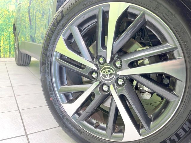 �y����18�C���`�A���~�z�C�[���z�O�ςɃ}�b�`���������A���~�z�C�[���𑕒����Ă���܂��B�e��ЊO�A���~�z�C�[����A�X�^�b�h���X�^�C�����戵�����Ă���܂��B���񂲑��k����������