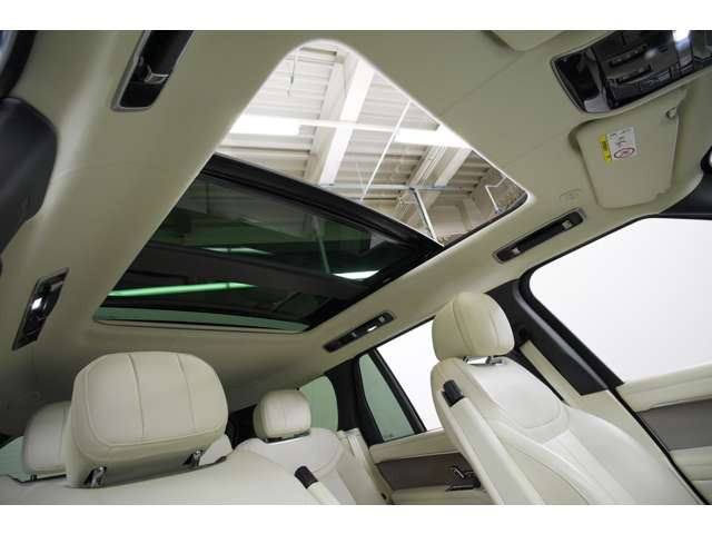 レンジローバーオートバイオグラフィ 3.0L D300 スタンダードホイールベース ディーゼル 4WD