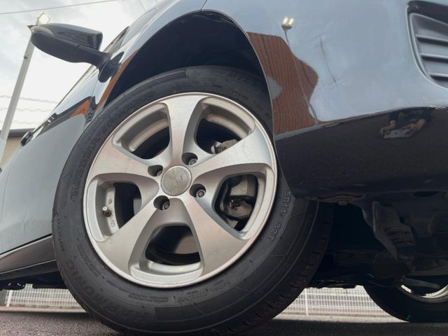 �y14�C���`�A���~�z�C�[���z�O�ςɃ}�b�`�����A���~�z�C�[���𑕒����Ă���܂��B�e��A���~�z�C�[����A�X�^�b�h���X�^�C�����戵�����Ă���܂��B���񂲑��k����������