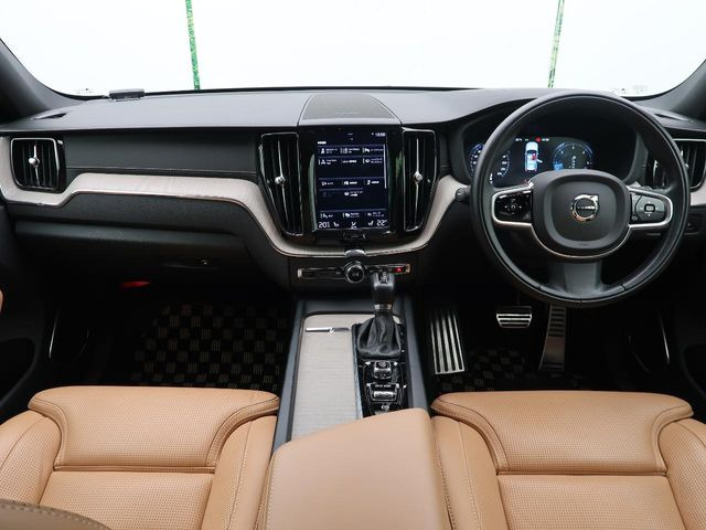 XC60D4 AWD インスクリプション ディーゼル 4WD