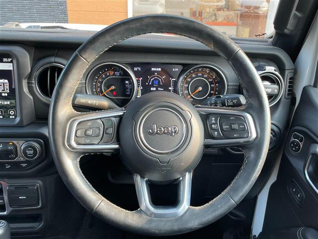 ラングラーアンリミテッド サハラ 4WD