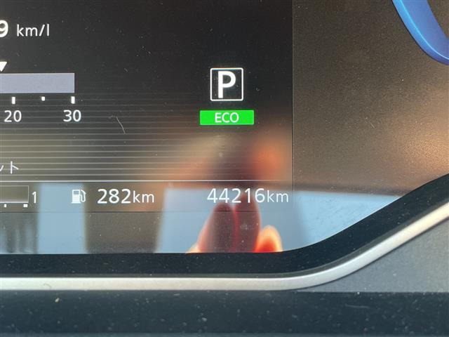 セレナ1.2 e-POWER ハイウェイスターV