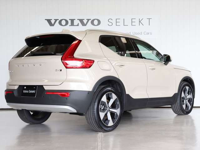 XC40ウルトラ B4 AWD 4WD