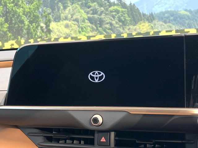 クラウンスポーツ2.5 Z E-Four 4WD