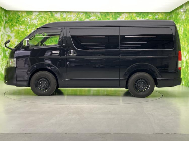 ハイエースバン