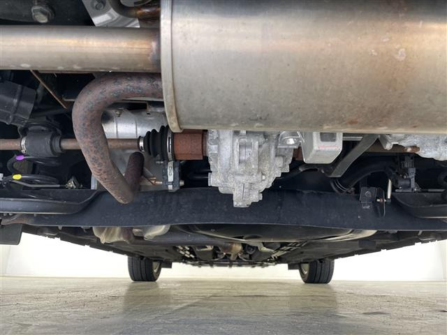 ノートオーラ1.2 G FOUR レザーエディション 4WD