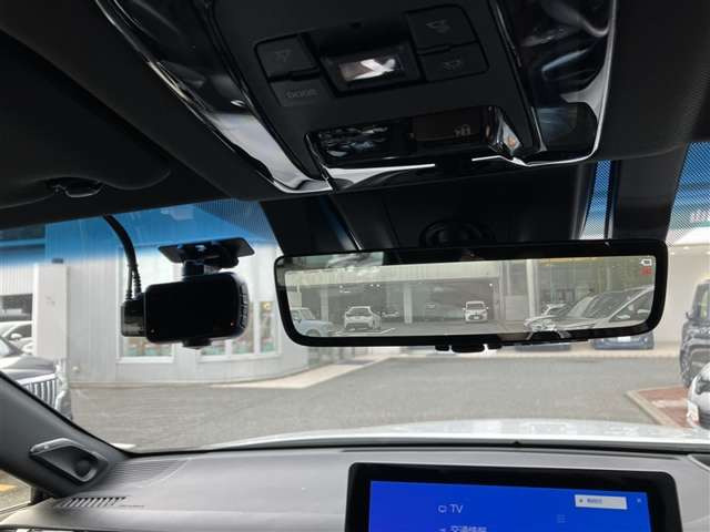 ハリアー2.5 ハイブリッド E-Four Z レザーパッケージ 4WD