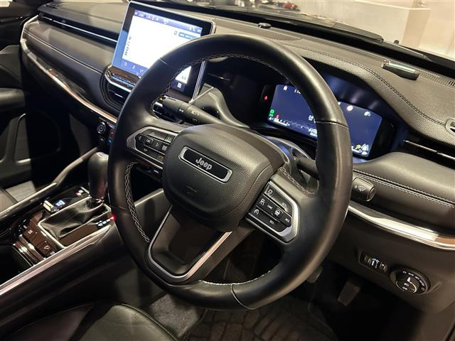 コマンダー2.0 リミテッド ディーゼル 4WD