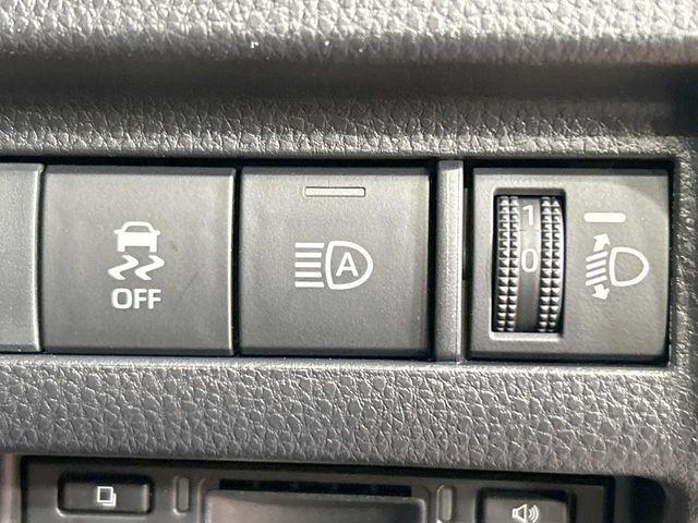 【オートマチックハイビーム】夜間の安全走行に役立つ便利な機能!先行車や対向車を検知し、ハイビームとロービームを自動で切り替えてくれます♪