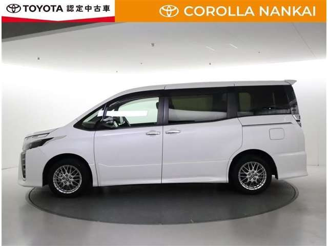 ヴォクシー1.8 ハイブリッド ZS 煌III