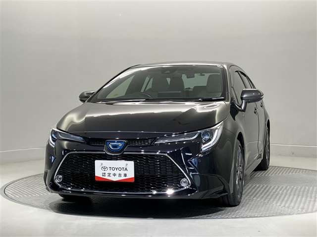 カローラ1.8 ハイブリッド W×B