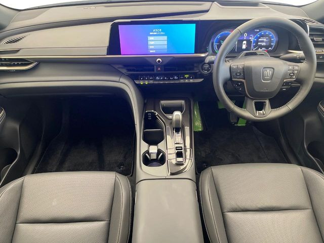 クラウンスポーツ2.5 Z E-Four 4WD