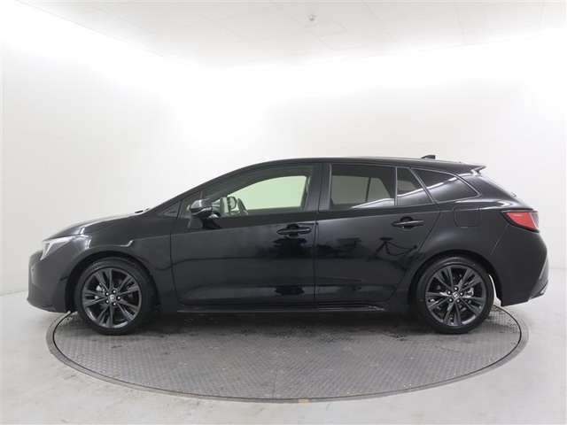 カローラツーリング1.8 ハイブリッド W×B