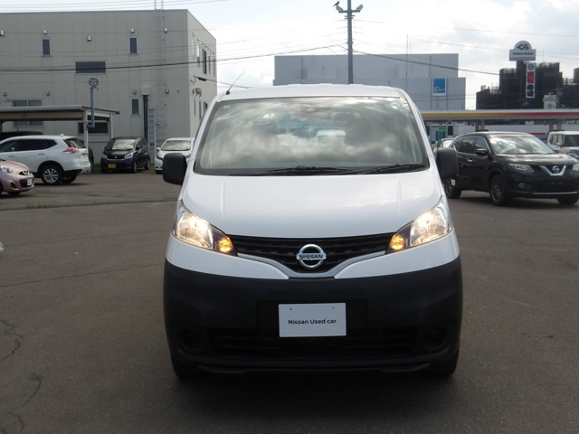 NV200バネットバン1.6 DX 4WD