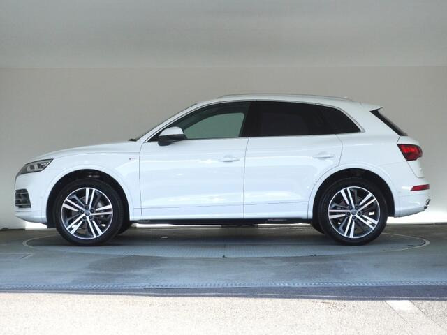 Q52.0 TFSI クワトロ 1st エディション 4WD