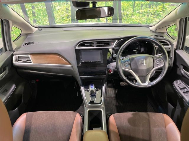 シャトル1.5 ハイブリッド Z