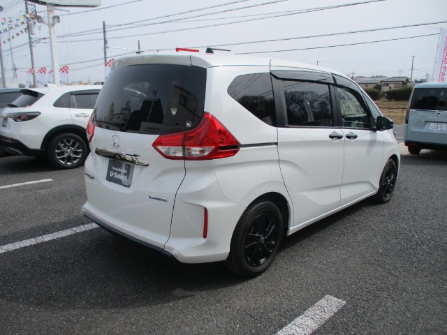 フリード+1.5 ハイブリッド G