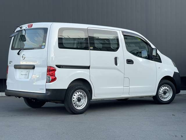 NV200バネットバン1.6 DX