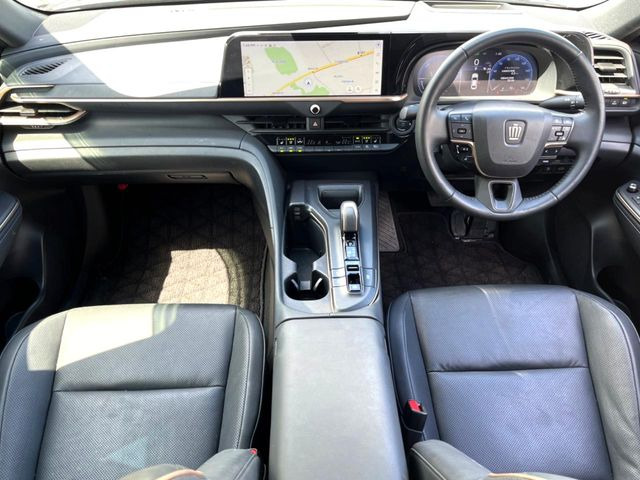 クラウンクロスオーバー2.5 G アドバンスト レザー パッケージ E-Four 4WD