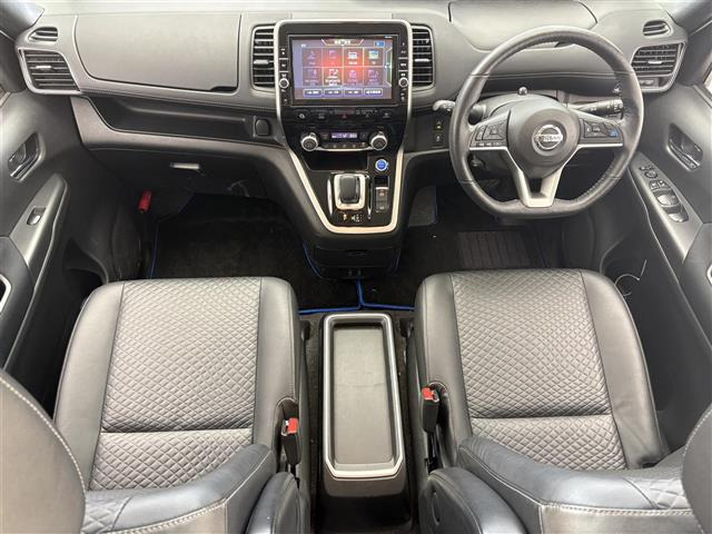 セレナ1.2 e-POWER ハイウェイスターV