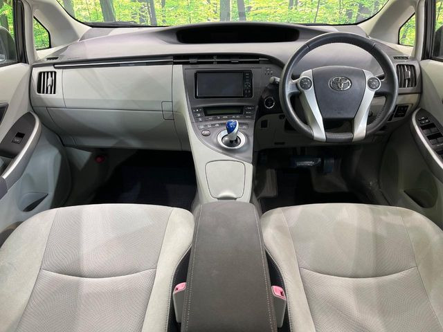 プリウス1.8 S LEDエディション