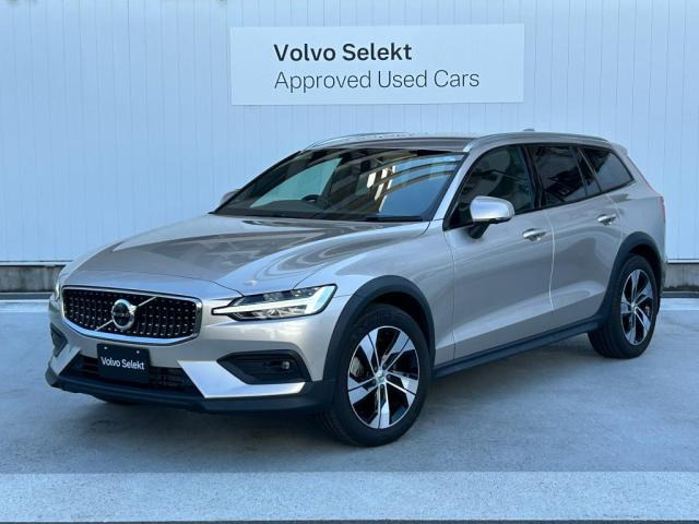 V60クロスカントリープラス B5 AWD 4WD