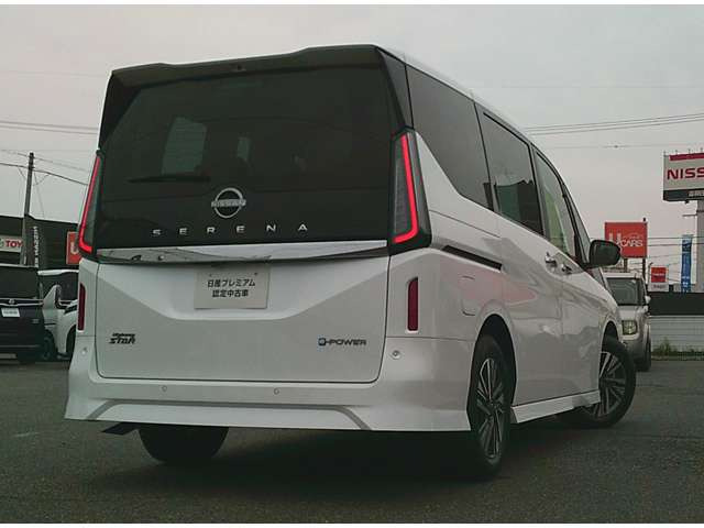 セレナ1.4 e-POWER ハイウェイスターV