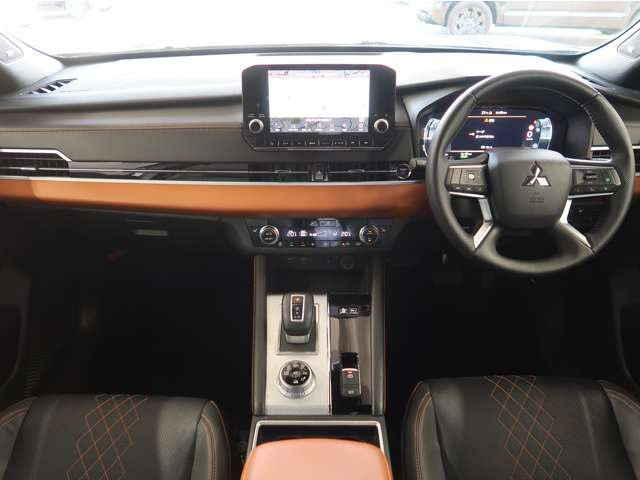 アウトランダーPHEV 2.4 P 4WD