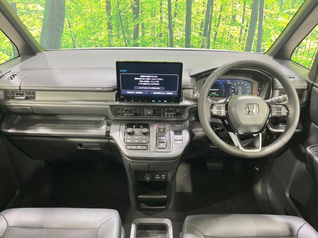 ステップワゴン2.0 e:HEV スパーダ