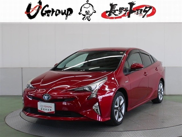 プリウス1.8 A ツーリングセレクション E-Four 4WD