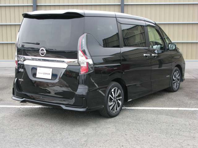 セレナ2.0 ハイウェイスターV