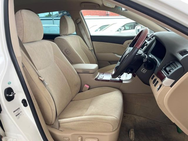 �^�]�Ȃ܂��ɂ͏\���ȃX�y�[�X������A�啿�ȕ��ł��������^�]���Ă�����������ł��B
