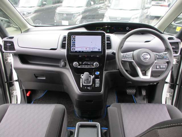 セレナ1.2 e-POWER ハイウェイスターV