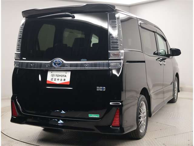 ヴォクシー1.8 ハイブリッド ZS 煌III